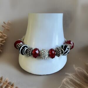 Cute Glass Beaded & Rhinestone Bracelet. Measures 10"